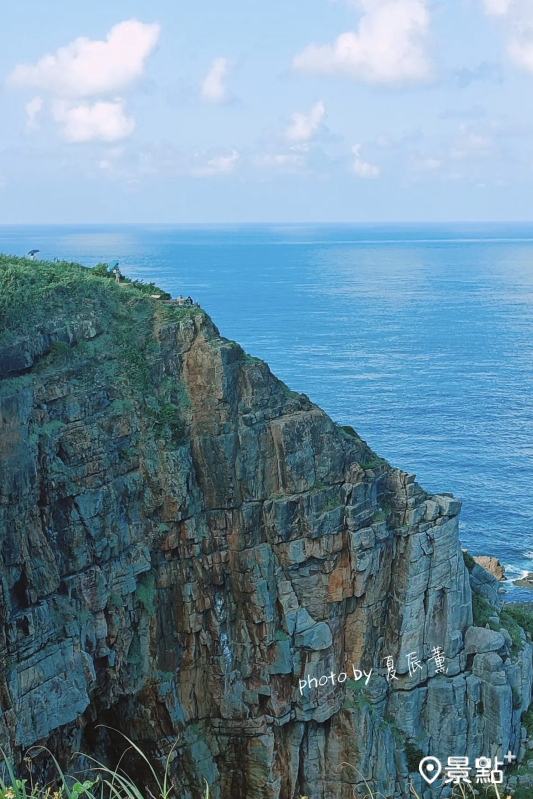 峭壁稜線與大海的同框美景。（圖／summer6639）