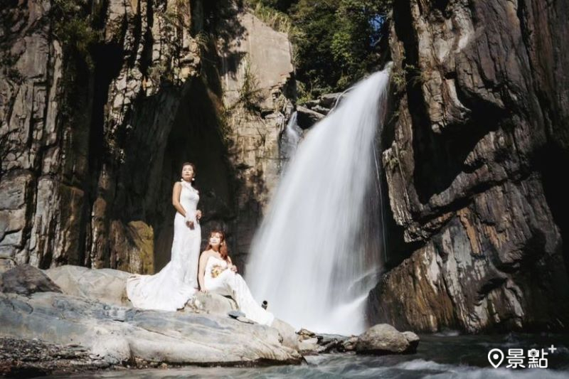南投夢谷瀑布擁有絕美飛瀑、岩石美景，吸引許多攝影愛好者前往拍照。（圖／apple690523）