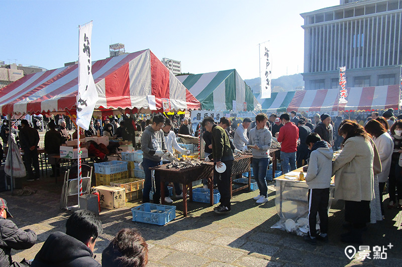 睽違4年的「吳市水產祭」，滿滿廣島牡蠣，新鮮現煮現吃。