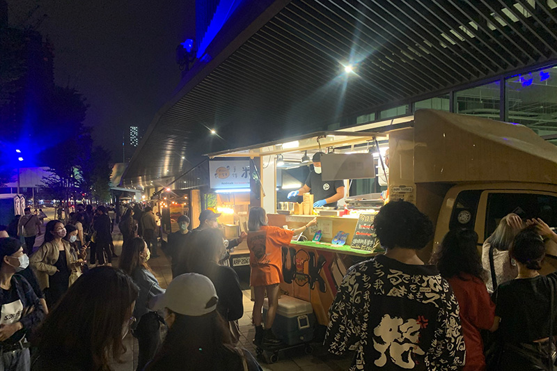 美食潮流市集讓大家享受音樂品嚐美食！