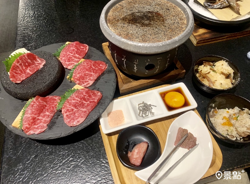 「金賞・日本頂級A5黑毛和牛岩燒」整套餐吃得到釜飯。