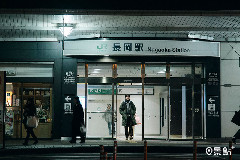 「長岡車站前的大道」是片中Jimmy夜晚抵達的車站。