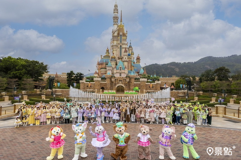 即日起至6/10，香港迪士尼推出「達菲與好友同萌遊」系列演出與全新週邊商品。（圖／香港迪士尼，以下同）