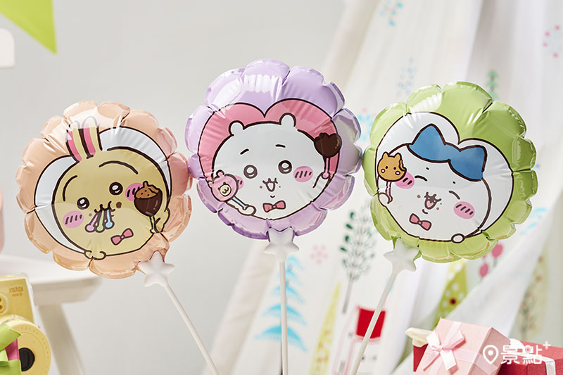 吉伊卡哇、小八貓、兔兔共三款充氣氣球，於店舖購買指定商品可29元加購。