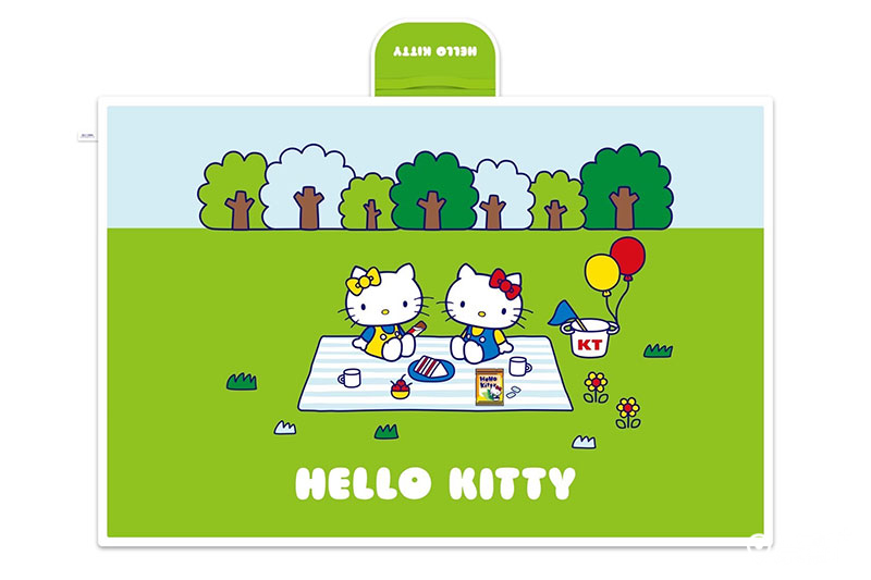 購買Airwaves、易口舒、M&M’s指定商品任3件，免費贈送Hello Kitty春光正好野餐墊。