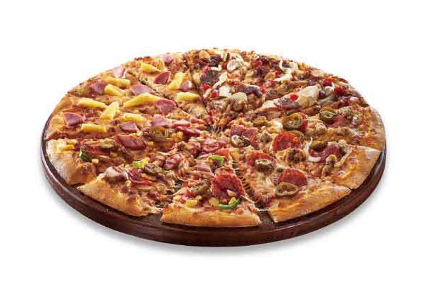 外帶巨無霸披薩即日起可享半價優惠。