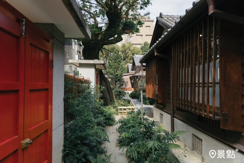 「蒔光巷」主題區，以家庭花園為靈感，穿插經濟價值植物與復育成功的瀕危植物，形成生態共生環境。