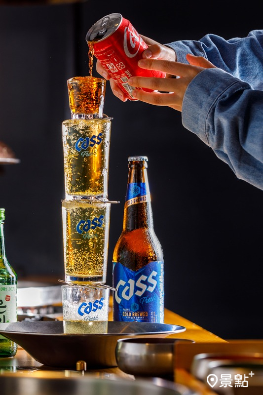 399元方案提供Cass啤酒、韓國燒酒免費喝，還贈送一組「苦盡甘來啤酒塔」。