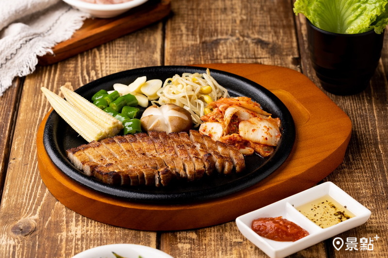 經典韓式菜包肉。