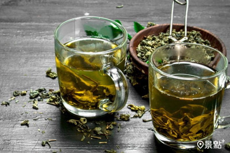 研發團隊歷經半年時間的討論與測試，最終推出最新款果香調純茶「蜜桃胭脂紅茶」。