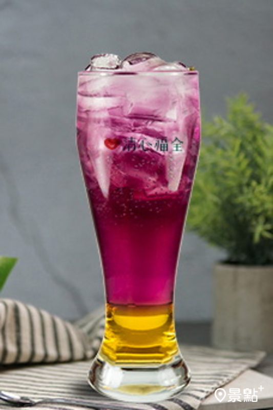 「Red Bull巨峰葡萄能量果醋」帶有淡雅蘋果香與葡萄甜香，每杯售價70元。