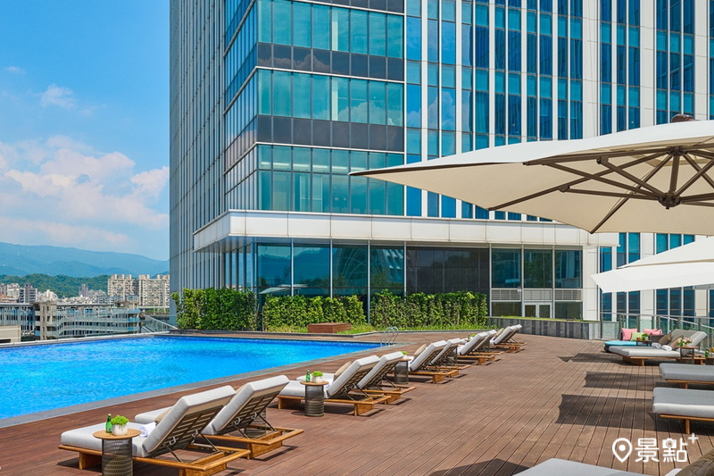 台北漢來大飯店母親節專案可免費使用健身房與露天游泳池。