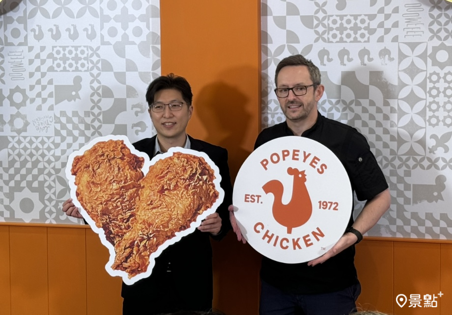 金皇食品執行長林恩繹與Popeyes®全球烹飪總監Stephen Donnelly合影