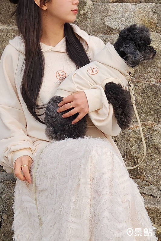 《韓國寵物專賣－ARUSH》將韓國最潮的寵物親子裝NOUnNOU於現場展售。