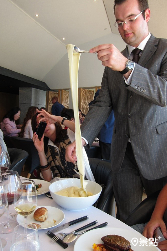 名下餐廳連續多年獲得世界十佳餐廳榮譽的 Michel Bras，法國本店的 Aligot 起司薯泥。