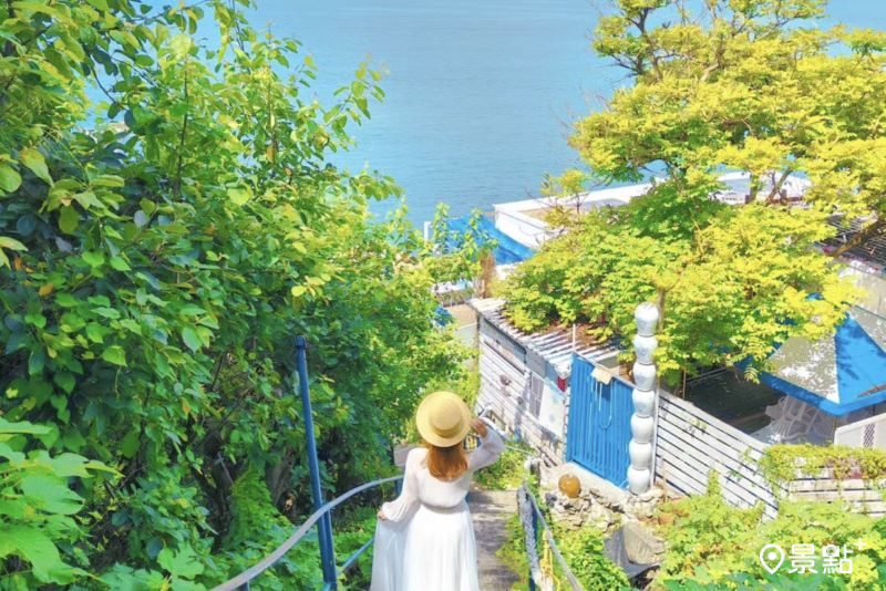 柴山小漁港藍白希臘風海景階梯，吸引人前往取景。（圖／summer6639）