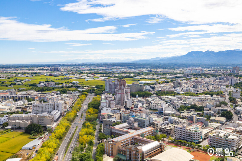 客房可鳥瞰嘉南平原風景。