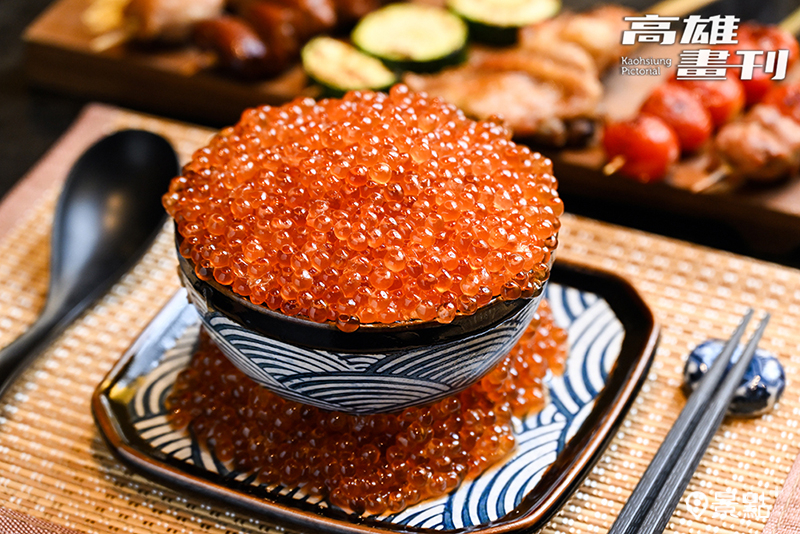 店家人氣招牌「鮭魚卵丼飯」視覺超華麗。