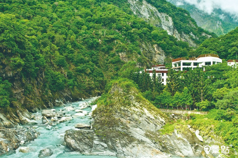 太魯閣晶英酒店身處國家公園，周邊鄰近米其林綠星景點。