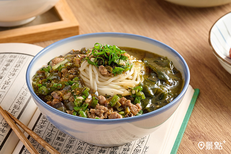 香辣皮蛋肉燥麵。