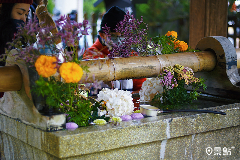 日式花手水祈願。