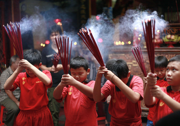 蛇年搶頭香蛇麼都順利！新春必拜十大廟宇祈福過好年