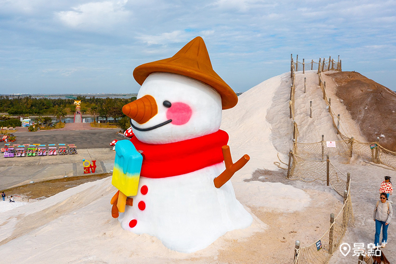 七股鹽山療癒雪人。