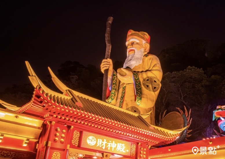 烘爐地24小時開放參觀祈福、是北台灣求財最旺的土地公廟。