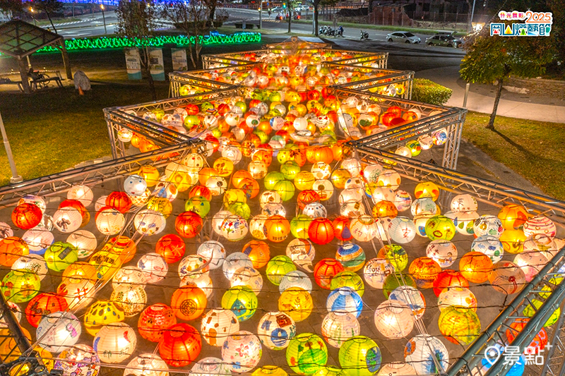 岡山燈藝節花燈光廊。