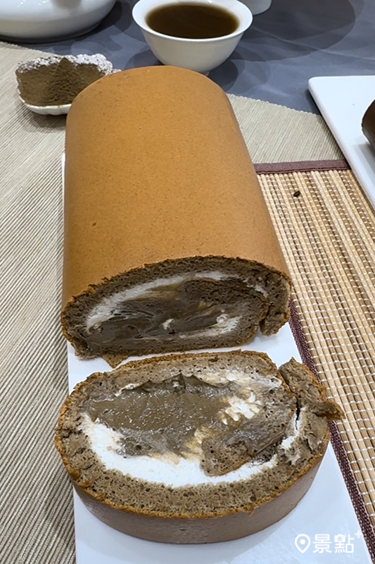 宇治焙茶生乳捲。