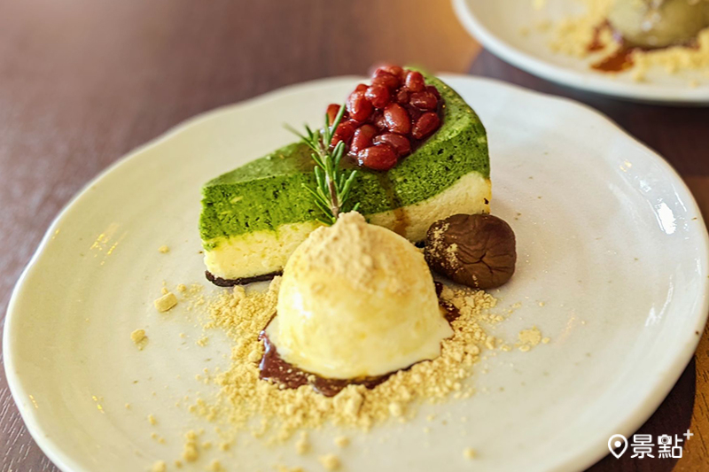 「Korita茶屋」的日式經典的抹茶起司蛋糕。