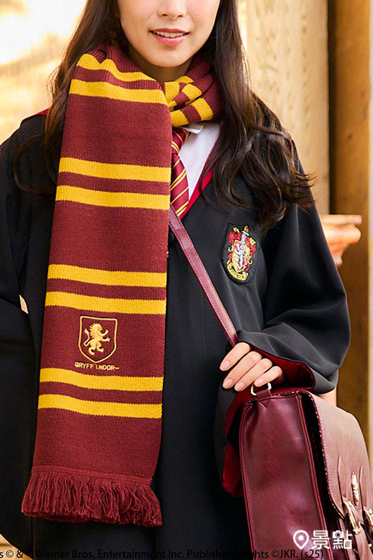 經典商品葛萊分多學院針織圍巾。