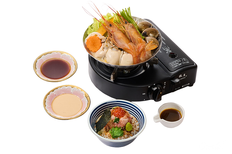 蠔蝦海膽火鍋。