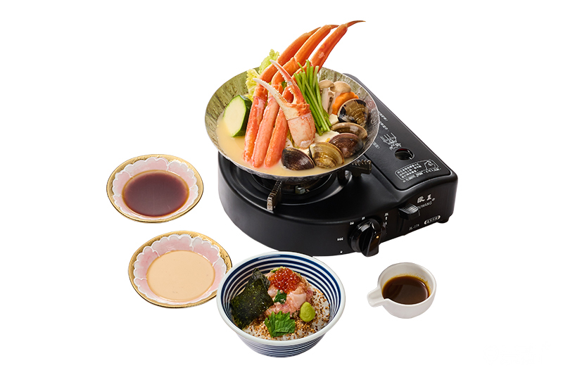 松葉蟹海膽火鍋。