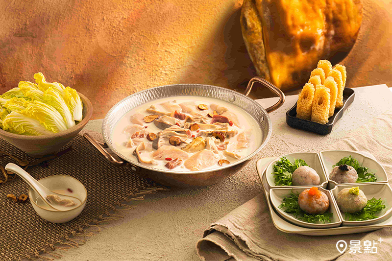 撈王推出粵式胡椒豬肚雞煲，「一煲四味」獨門吃法。