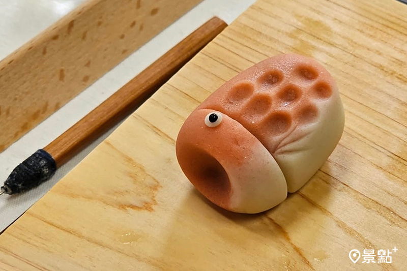 鯉魚造型和菓子。