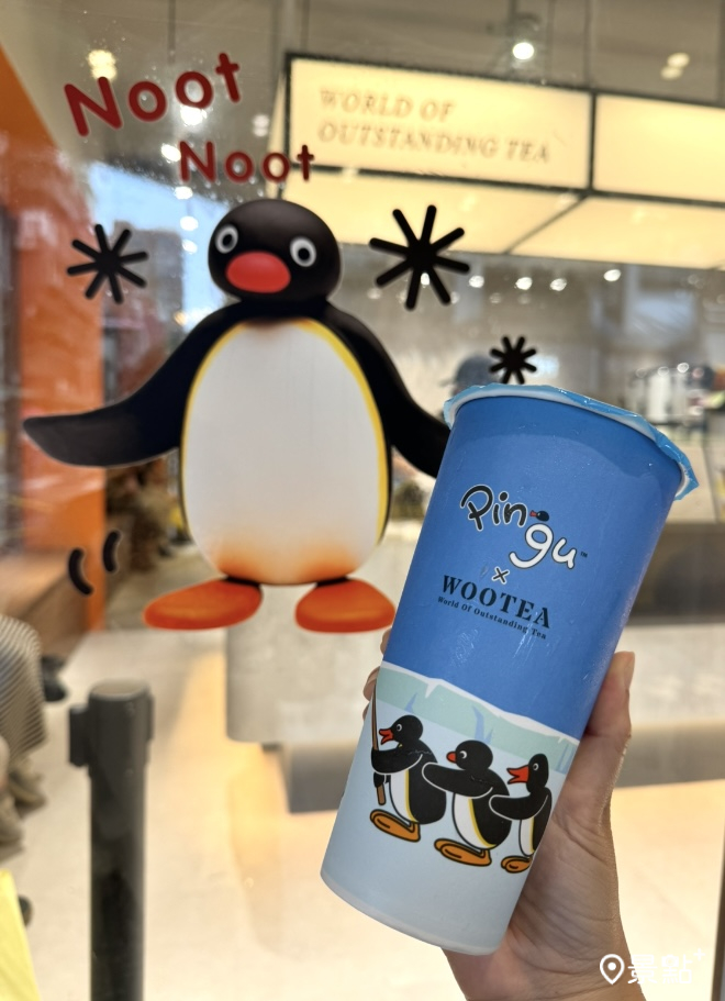 二代店的店型簡潔明亮帶有一點文青風，從這張照片背後可以看見櫃檯上方的燈箱樣式。