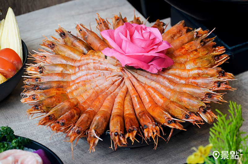 涮樂和牛、熊一、夯下去免費升級天使紅蝦吃到飽。（圖／馬辣）