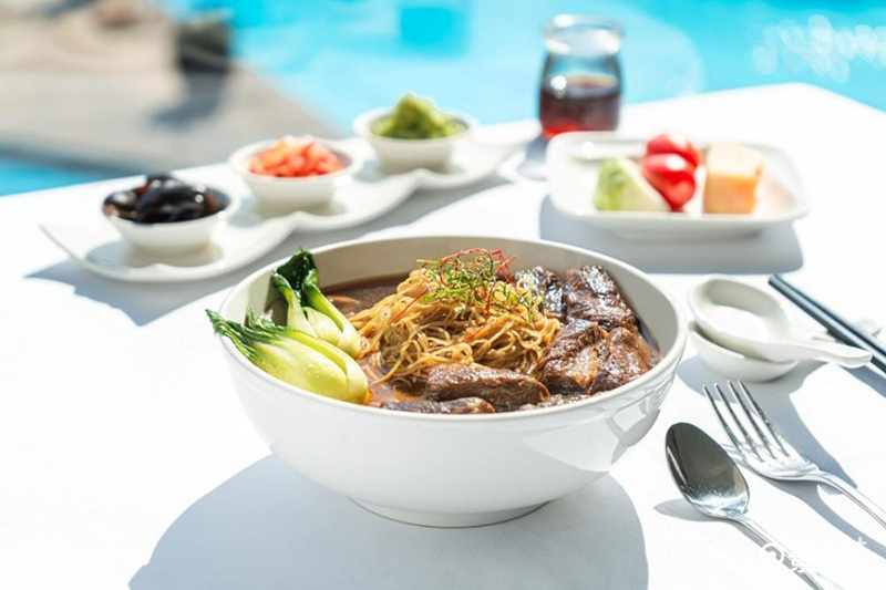 藏粵閣主廚特餐－港式紅燒牛肋條細麵套餐。