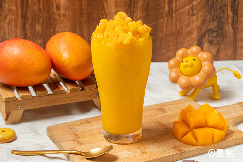 即日起購買現做飲品享第二杯5折優惠，圖為愛文芒果冰沙。（圖／Mister Donut）