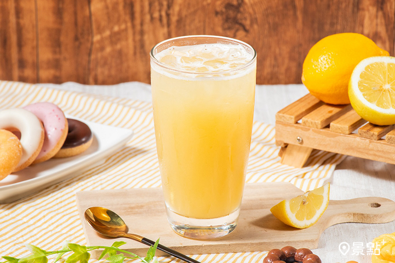 芭樂檸檬青茶。（圖／Mister Donut）