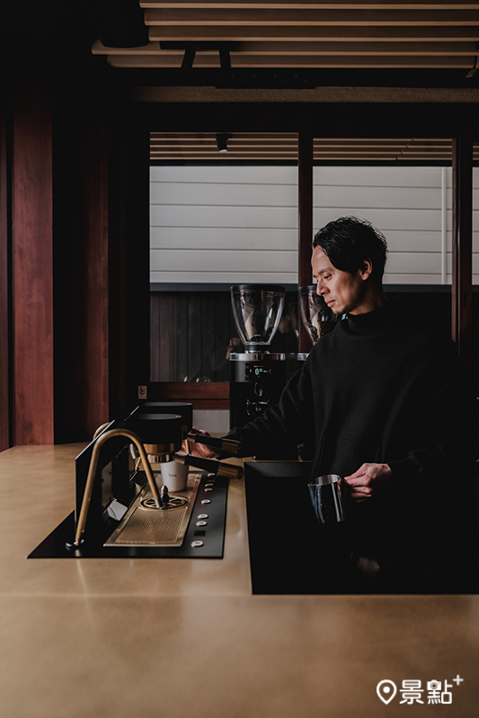 2014年世界拉花冠軍，here Kyoto創辦人山口  淳一。