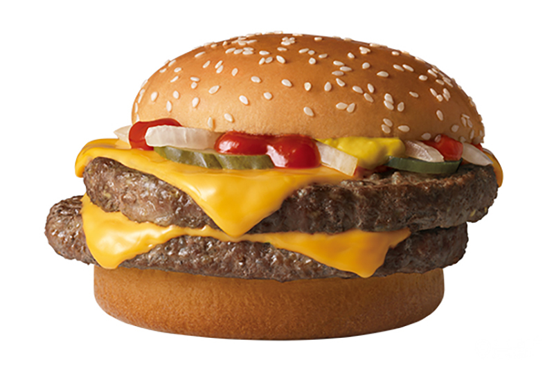 「雙層四盎司牛肉堡」，單點132元；搭配經典套餐197元。