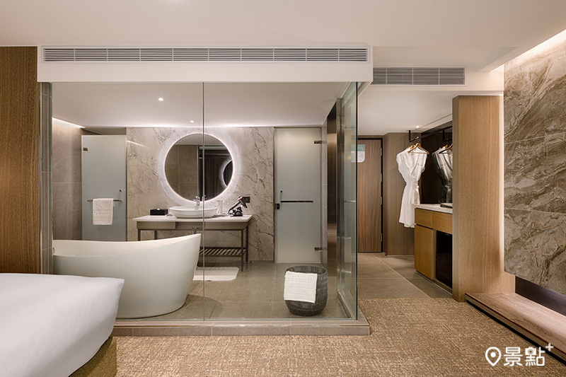 「宅夏都」獨家全館入住即贈Happy Hour，每晚含稅2,899元起。