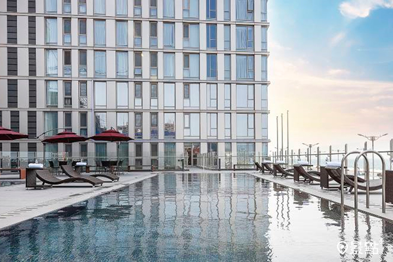 赴濟州島旅行入住「麗晶海洋酒店」，享海景療癒視野，每晚2,540元起。