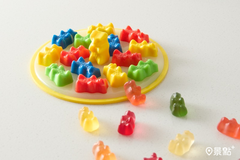 聯名杯具系列設計感十足。