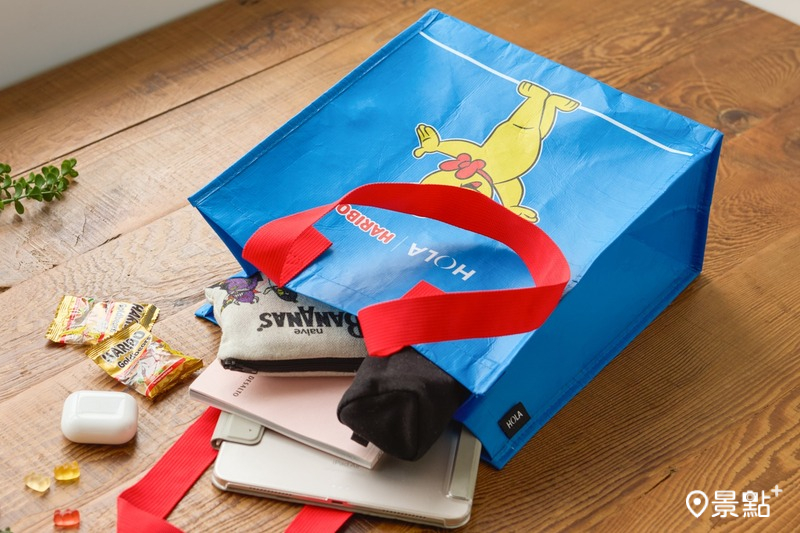 即日起至6月4日，單筆滿$599元即可獲得一只經典金熊環保購物袋。