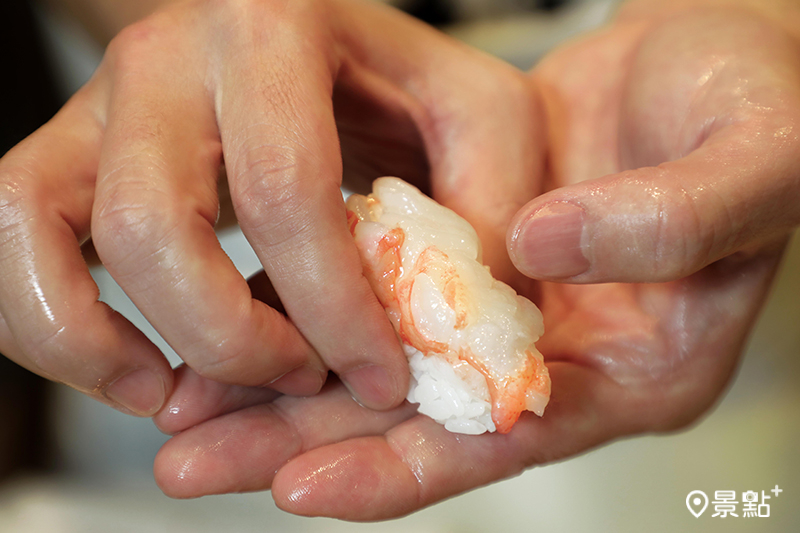 選用日本千葉產的伊勢龍蝦，帶來連鎖壽司店首發的龍蝦握壽司。