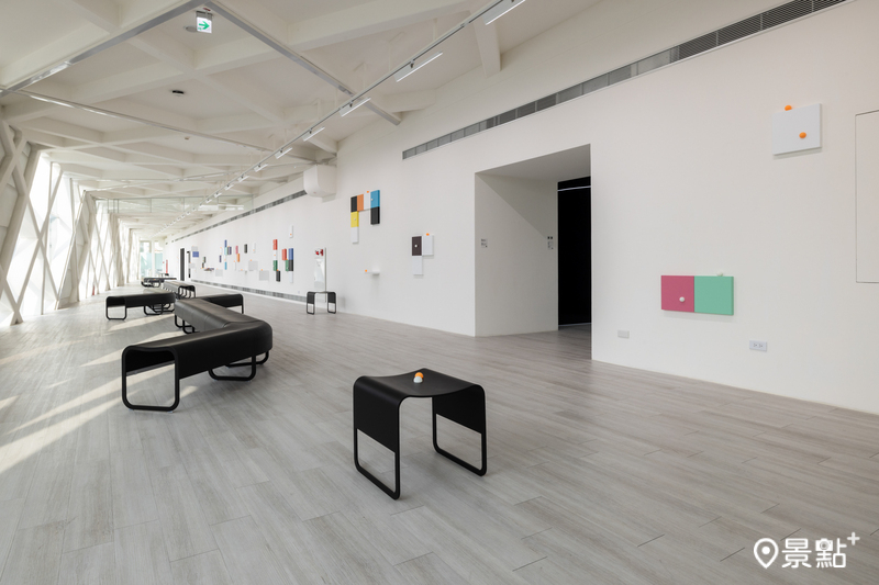 當期特展《我們總是需要為世界創造出更新的故事》。