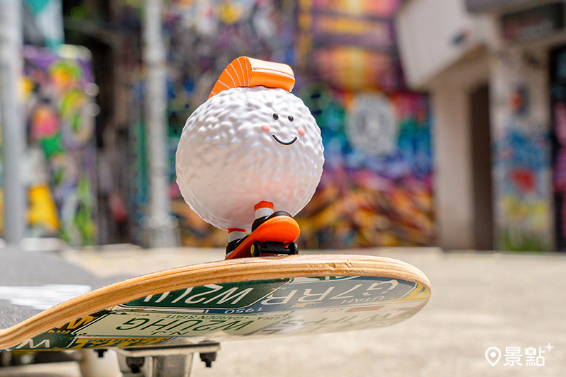 經典角色「清水福鮭」加入滑板的愛好，代表「跳脫束縛、擁抱自我」。